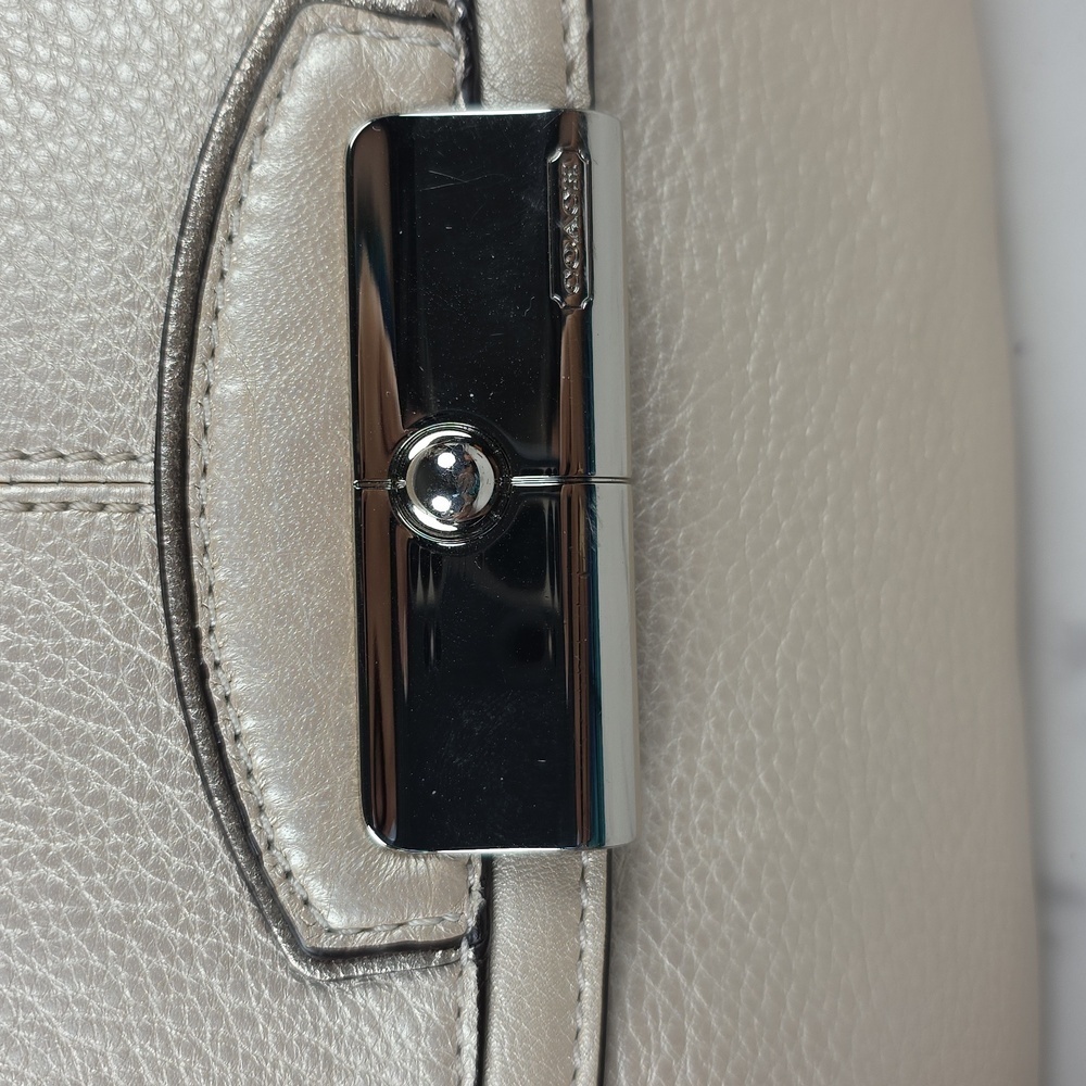 COACH KRISTIN METALLIC CHAMPAGNE SILVER LEATHER FLAP CROSSBODY SMALL BAG PURSE - Picture 7 of 13